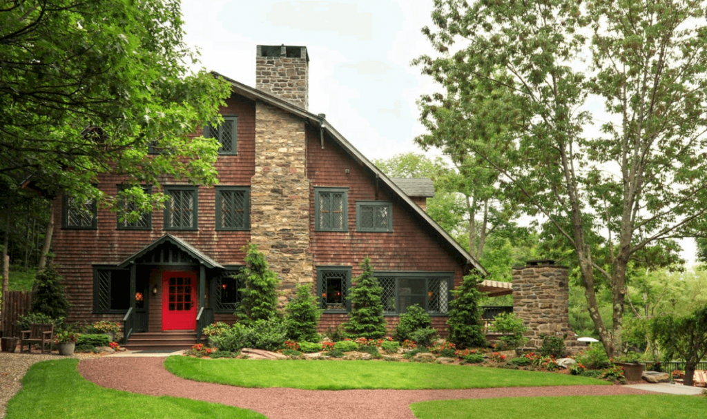 Idyllic 1880s Deer Mountain Inn wedding venue.